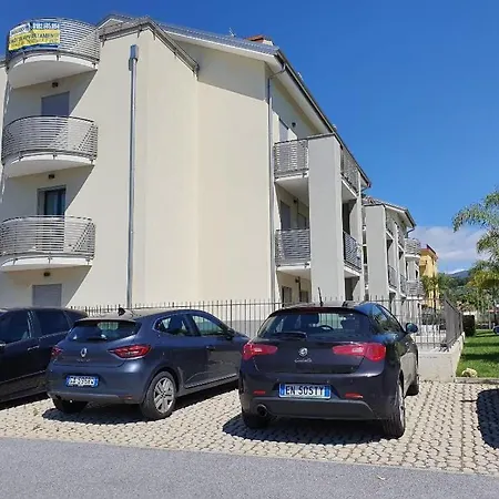 Casa Di Clara 산토바르톨로메오알마레